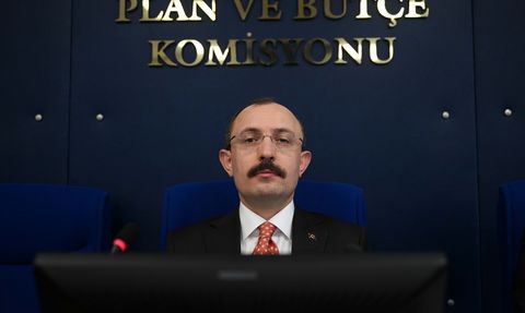 TBMM'de Kanun Tekliflerinin Görüşülmesi ve Eleştiriler