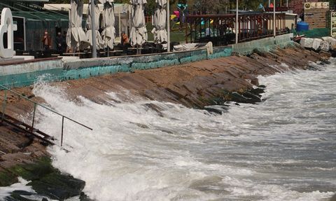 Tekirdağ'da Poyraz Deniz Ulaşımını Engelliyor