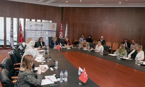 Türk İş Kadınları Tunus'ta İş Forumunda Bir Araya Geldi
