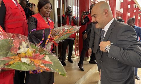 Türk Kızılay, Kamerun'daki Gençlere Sağlık Eğitimi Desteği Sağladı