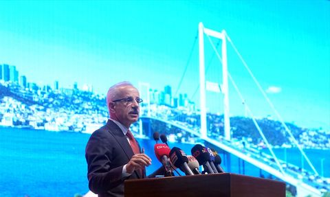 Ulaştırma ve Altyapı Bakanı Uraloğlu, Deprem Sürecinde Altyapının Güvenliğini Vurguladı