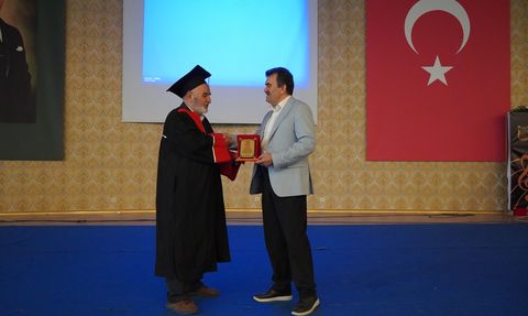 71 Yaşında Dördüncü Üniversitesinden Mezun Olan Ziraat Mühendisi