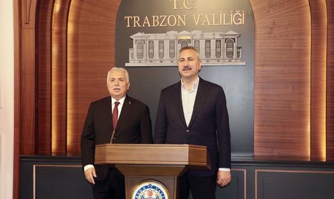 Abdulhamit Gül'den Gençlere Adalet ve Sivil Anayasa Vurgusu