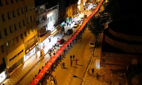 Afyonkarahisar'da Türk Bayrağıyla Gençlik Yürüyüşü