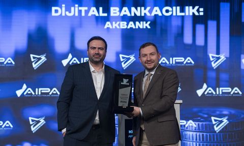 AI Tomorrow Summit 2025: Ödül Töreninde Öne Çıkanlar