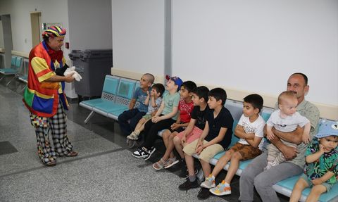 Antalya'da 44 Çocuk İçin Sünnet Etkinliği Düzenlendi