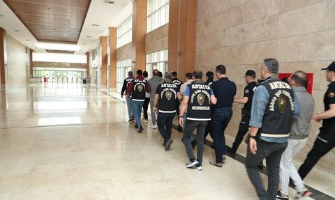 Antalya'da Dolandırıcılık Operasyonu: 4 Kişi Tutuklandı