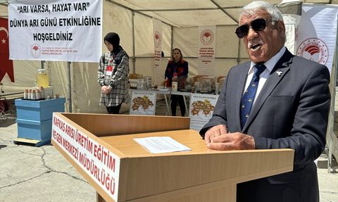 Ardahan'da Dünya Arı Günü Coşkusu