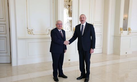 Azerbaycan Cumhurbaşkanı Aliyev, Türkiye'nin Savunma Bakanı Güler'i Ağırladı