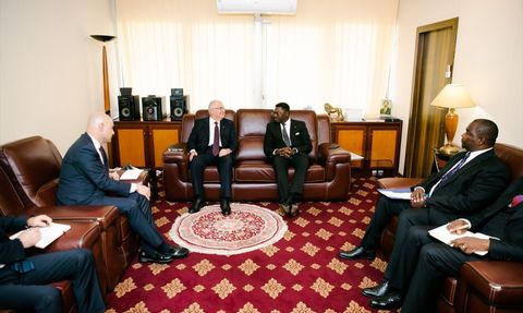 Bakan Güler, Kamerun'da Önemli Bir Görüşme Gerçekleştirdi