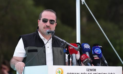 Bakan Yumaklı'dan İzmir'de Orman Yangınlarıyla Mücadele Vurgusu