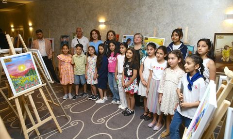 Bakü'de Lösemili Çocuklara Destek Kermesi Düzenlendi