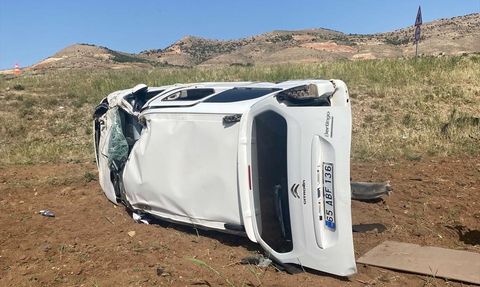 Batman'de Trafik Kazası: 1 Ölü, 2 Yaralı