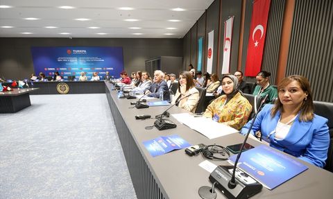 Birinci Türk Kadın Parlamenterler Zirvesi KKTC'de Gerçekleşti