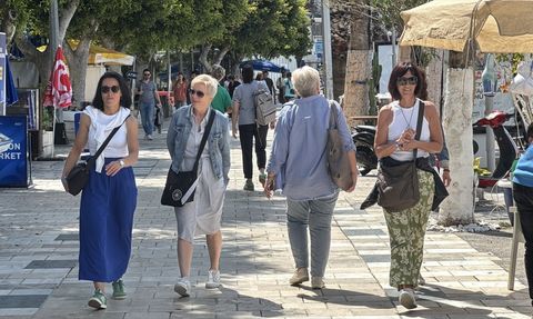 Bodrum'a 'Explora I' İsimli Dev Kruvaziyerle 590 Yolcu Geldi