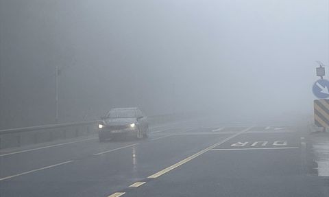 Bolu Dağı'nda Yoğun Sis Ulaşımı Etkiledi