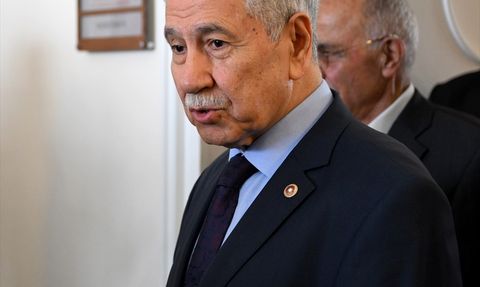 Bülent Arınç, Sırrı Süreyya Önder İçin DEM Parti Grubu'na Başsağlığı Ziyareti Gerçekleştirdi