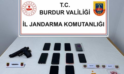 Burdur'da Uyuşturucu Operasyonu: 13 Zanlı Tutuklandı