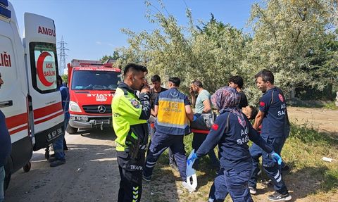 Bursa'da Otomobil ve Panelvan Kazasında Üç Yaralı