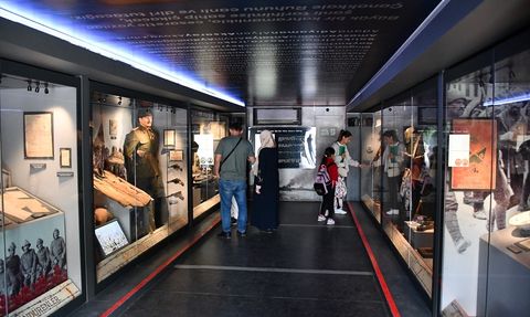 Çanakkale Savaşları Mobil Müzesi Üsküp'te Açıldı