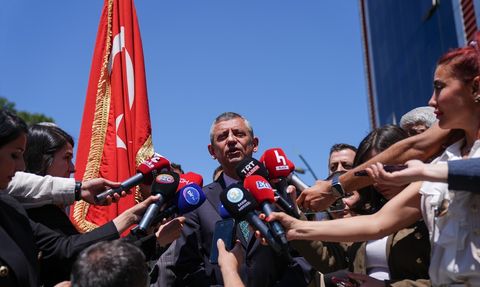 CHP Genel Başkanı Özgür Özel'den Barış Vurgusu