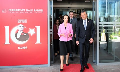 CHP Genel Başkanı Özgür Özel'den DEM Parti Heyeti ile Kritik Görüşme