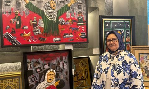 Çiğdem Yıldız'ın 'Elvan Gönlüm' Sergisi Üsküdar'da Sanatseverlerle Buluştu