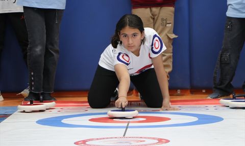 Dezavantajlı Mahalledeki Sporcu Kızlar Türkiye Şampiyonluğuna Hazırlanıyor