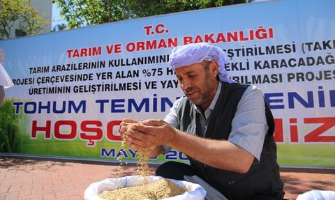 Diyarbakır'da Çiftçilere Tohum Desteği