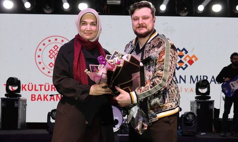 Ekin Uzunlar, Afyonkarahisar'da Yaşayan Miras Festivali'nde Sahne Aldı