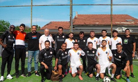 Emre Belözoğlu Spor Bilimleri Öğrencileriyle Futbol Oynadı