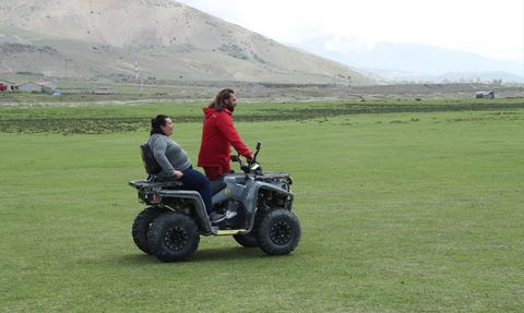 Engelliler İçin Yamaç Paraşütü ve ATV Turu Etkinliği