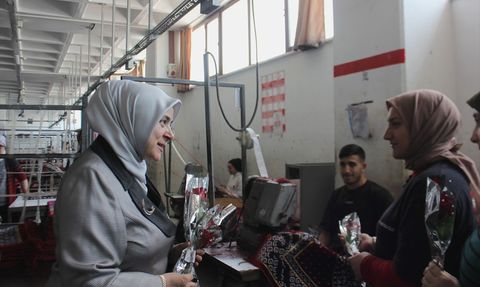 Ercan, Kadın İşçilerle 1 Mayıs'ı Kutladı