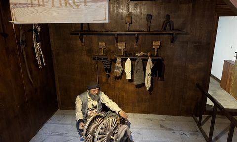 Erzurum'da Öğrencilere Unutulmaya Yüz Tutan Meslekler Tanıtıldı