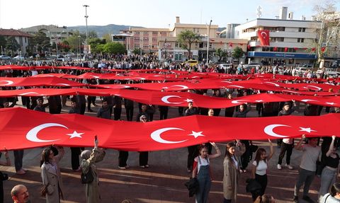 Erzurum ve Erzincan'da 19 Mayıs Kutlamaları
