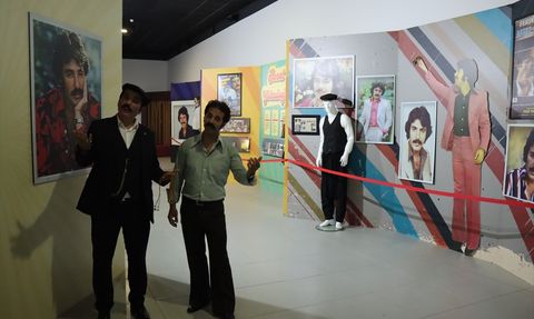 Ferdi Tayfur'un Hayatı 'Sabahçı Kahvesi' Sergisiyle Anlatılıyor