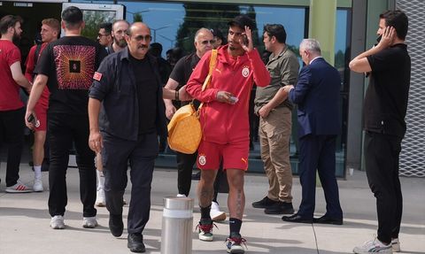 Galatasaray, İzmir'de Göztepe Maçına Hazır