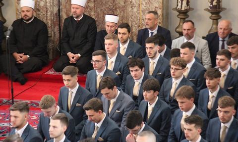 Gazi Hüsrev Bey Medresesi 475. Dönem Mezunlarını Ağırladı