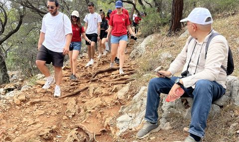 Gençliğin Rotası Gelidonya Feneri Yürüyüşü Antalya'da Gerçekleşti