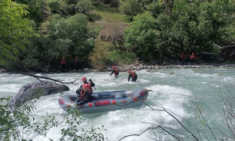Hakkari'de Kaybolan Genç İçin Arama Çalışmaları Devam Ediyor