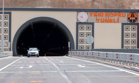 Hakkari-Van Kara Yolunda Güvenli Seyahat: Tüneller Tamamlandı