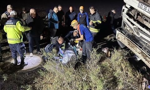 Hatay'da Tır Kazası: 1 Ölü, 1 Yaralı