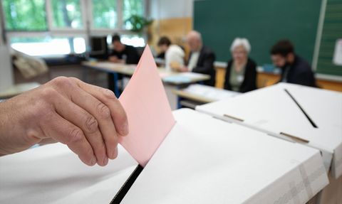 Hırvatistan Yerel Seçimlerinde Seçmenler Sandık Başında