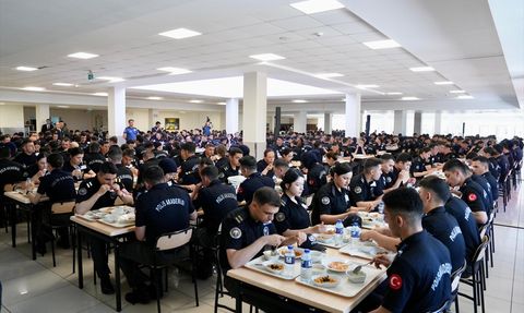 İçişleri Bakanı Yerlikaya, Polis Akademisi'ni Ziyaret Etti