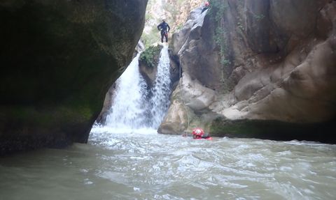 Isparta'daki Kanyon Faciası: Üniversite Öğrencisi Hayatını Kaybetti