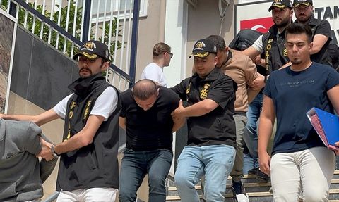 İstanbul'da Fuhuş Operasyonu: 8 Şüpheli Tutuklandı, 4 Kadın Kurtarıldı