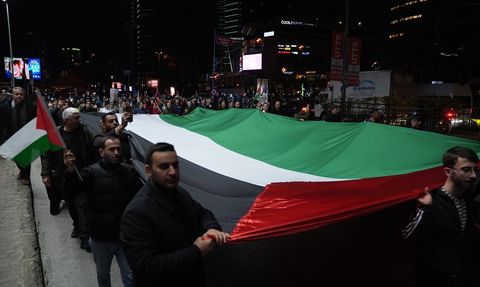 İstanbul'da Gazze'ye Destek Yürüyüşü Gerçekleşti