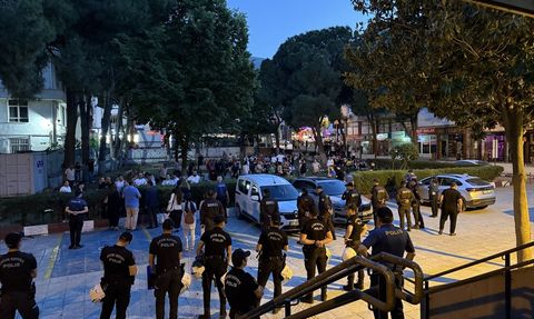 İzmir'de CHP Gençlik Kolları Başkanı ve 3 Kişi Tutuklandı