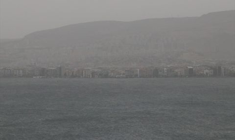 İzmir'de Toz Taşınımı Hayatı Olumsuz Etkiliyor