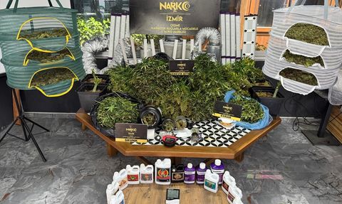 İzmir'de Uyuşturucu Operasyonu: 2 Tutuklama